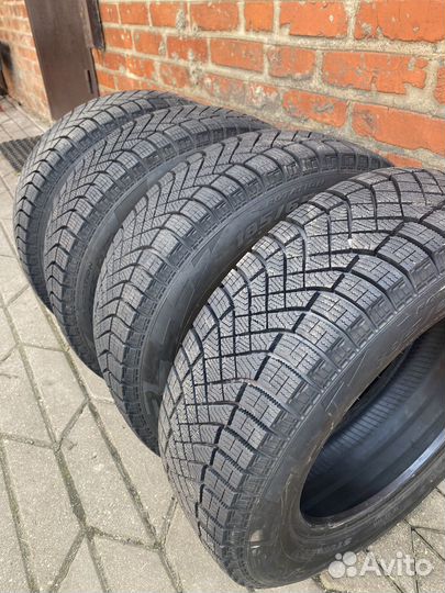 Pirelli Ice Zero FR 185/65 R15 92T