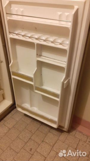 Холодильник иней