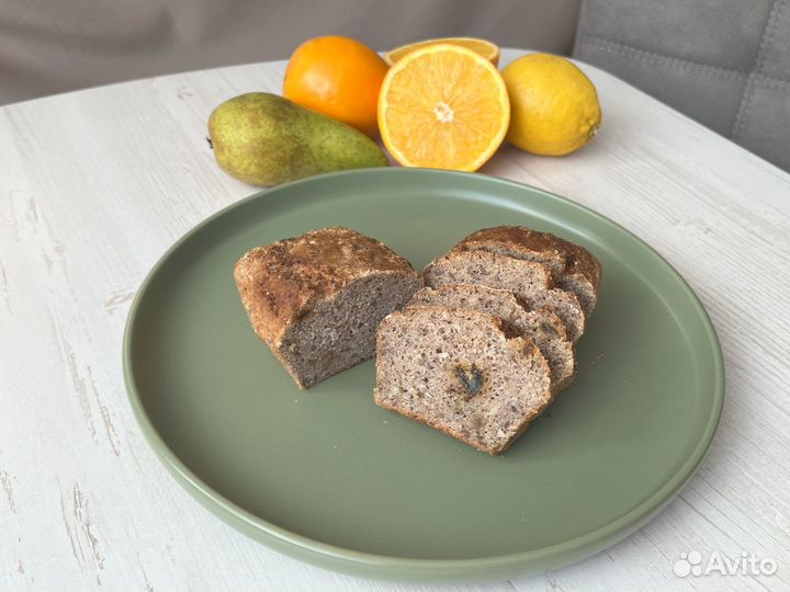 Хлеб из зеленой гречки с финиками