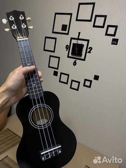 Кому укулеле)