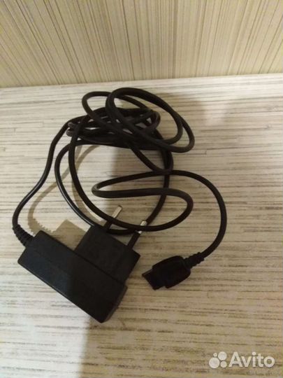 Зарядное устройство