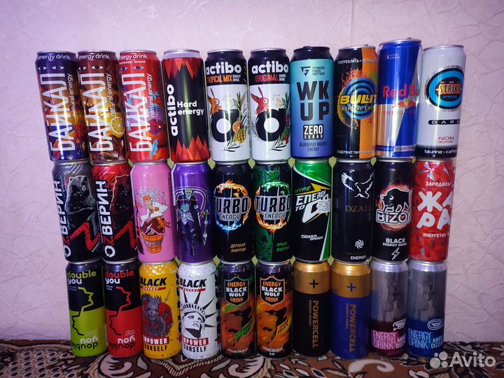 Коллекция банок энергетиков