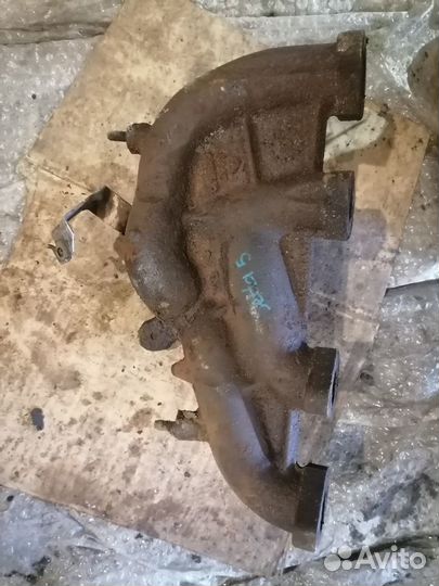 Коллектор выпускной Volkswagen Jetta 5