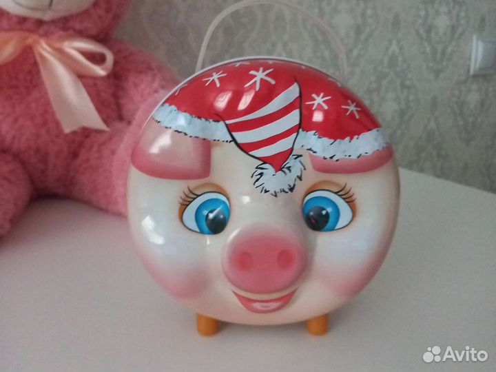 Жестяная банка Поросёнок