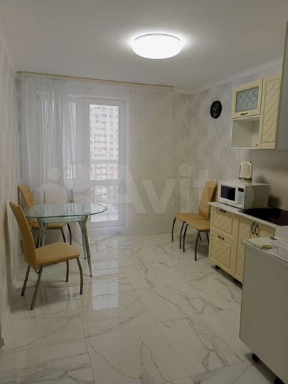 1-к. квартира, 42 м², 9/22 эт.