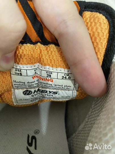Роликовые кроссовки heelys