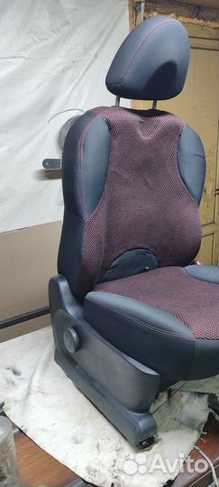 Переднее пассажирское сиденье Nissan Note