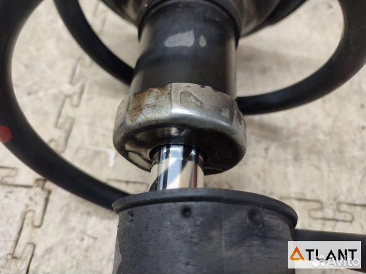 Стойка передняя правая mazda MPV