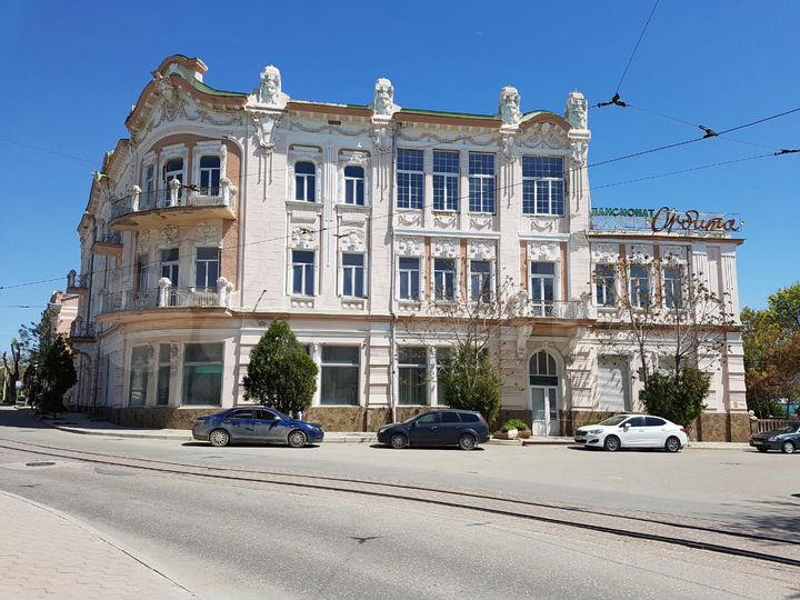 Гостиница, 2500 м²