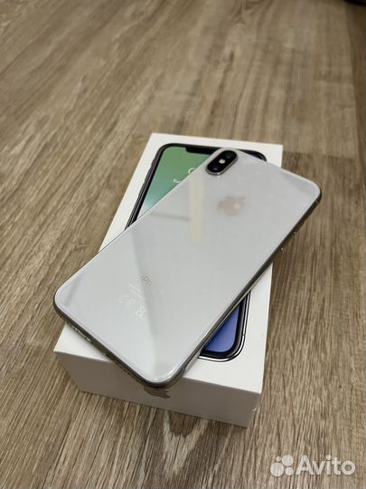 iPhone X, 64 ГБ