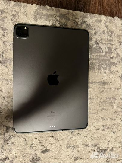 iPad pro 11 2021 m1 256gb celluler wifi