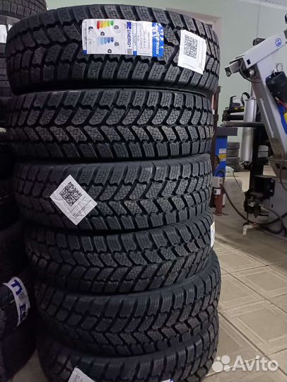 Starmaxx Prowin ST960 205/75 R16C 113R