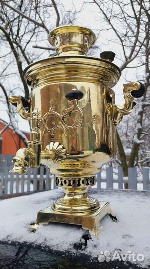 Самовар с медалями фабрики Баташева