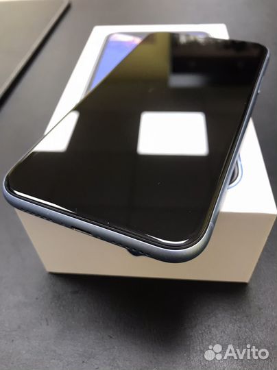 iPhone Xr, 128 ГБ