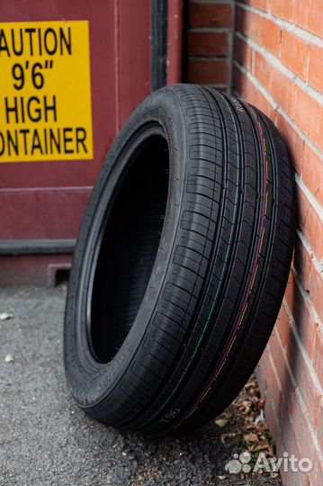 Zmax Zealion 215/45 R18 93W