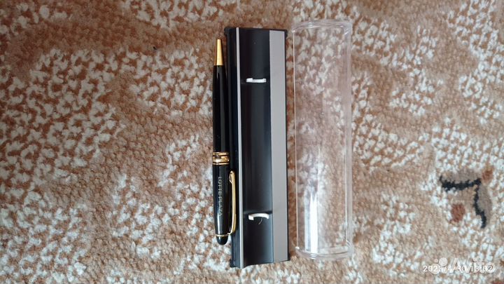 Ручка шариковая подарочная