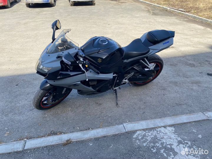 Suzuki GSX-R 750 K8