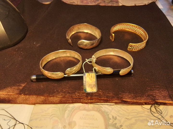 Браслеты женские безразмерные разные