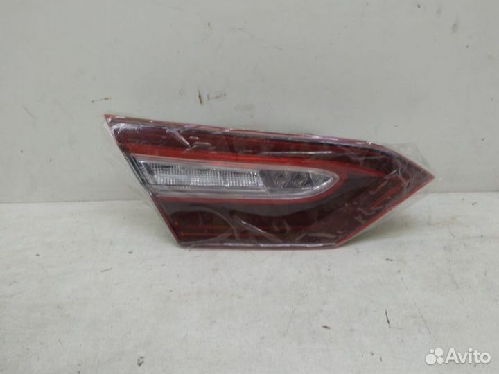 Фонарь внутренний LED задний левый Toyota Camry