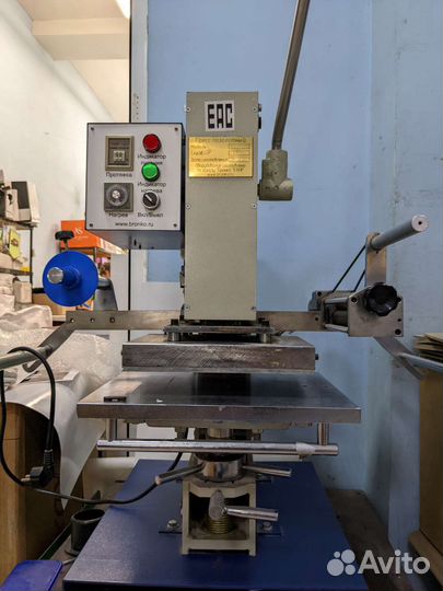 Пресс для тиснения Vektor WT 2-210