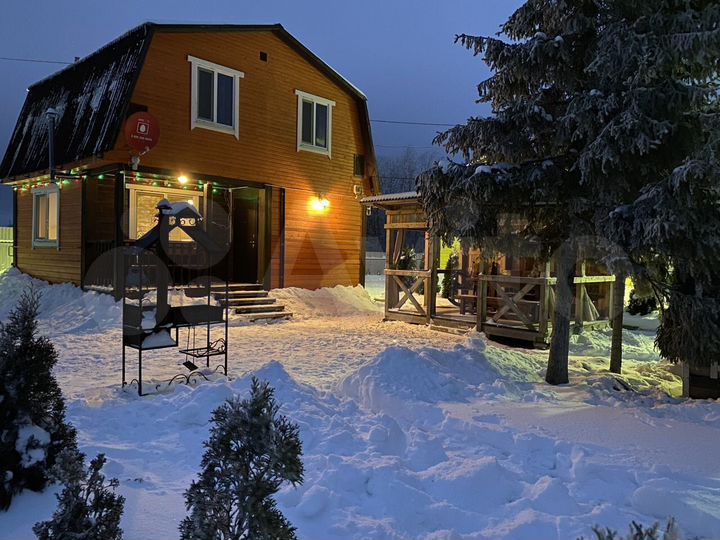 Коттедж 201 м² на участке 25,6 сот.