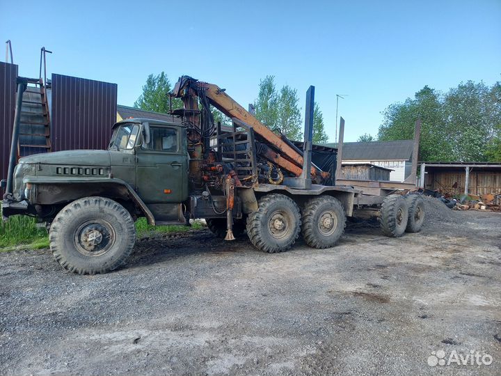 Урал 4320 с КМУ, 1983