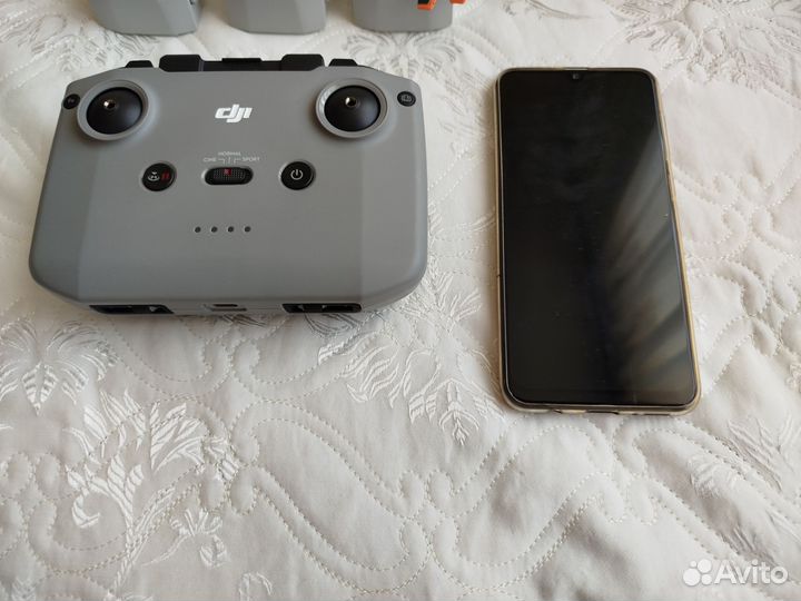 Квадрокоптер dji мавик 3 pro мини