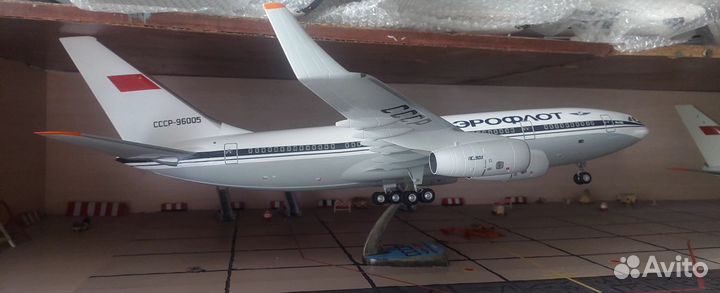 Ил-96-300 в М.1:72