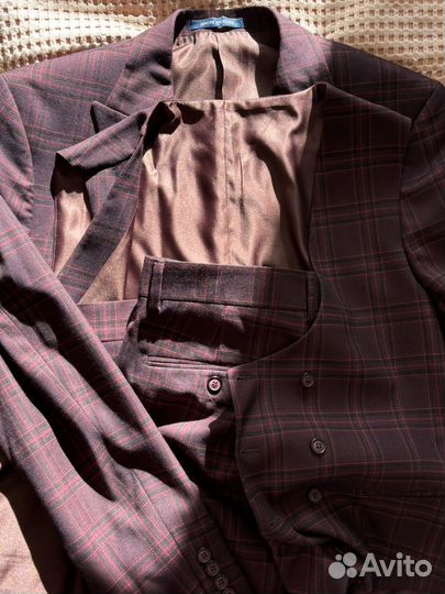 Костюм тройка мужской новые