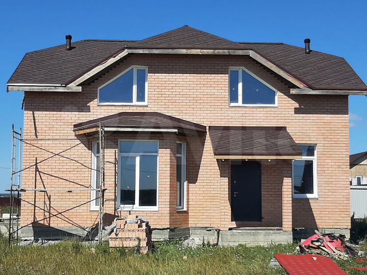 Коттедж 180 м² на участке 15 сот.