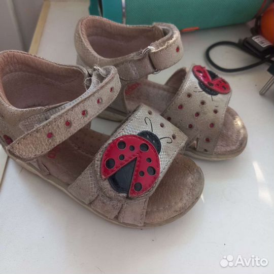 Сандалии для девочки