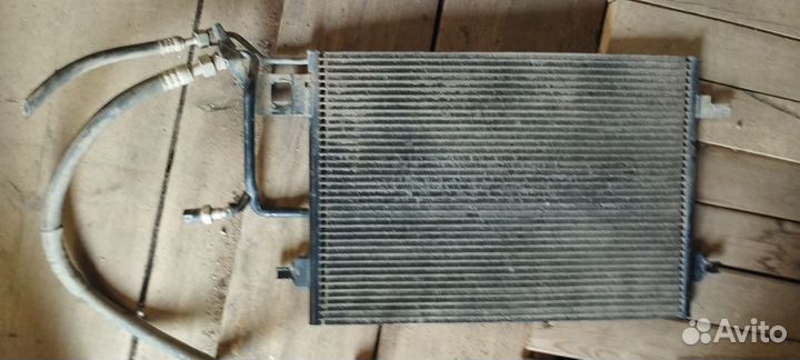 Радиатор кондиционера Volkswagen Passat 5