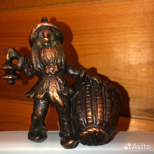 Гном с корзинкой каслинское литье СССР
