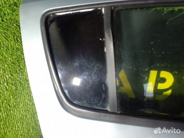 Форточка двери задней правой Renault Sandero