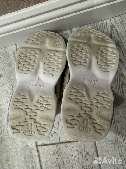 Кроссовки детские на липучке