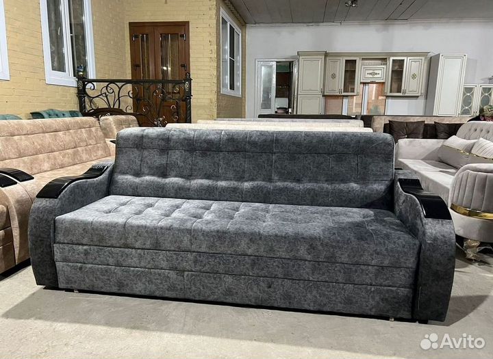 Прямой диван в наличии