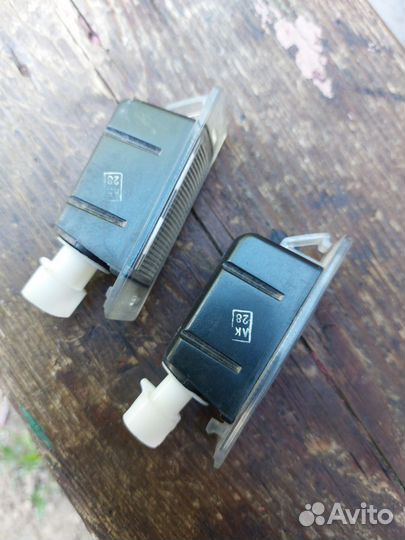 Фонарь подсветки номера Лада Веста универсал