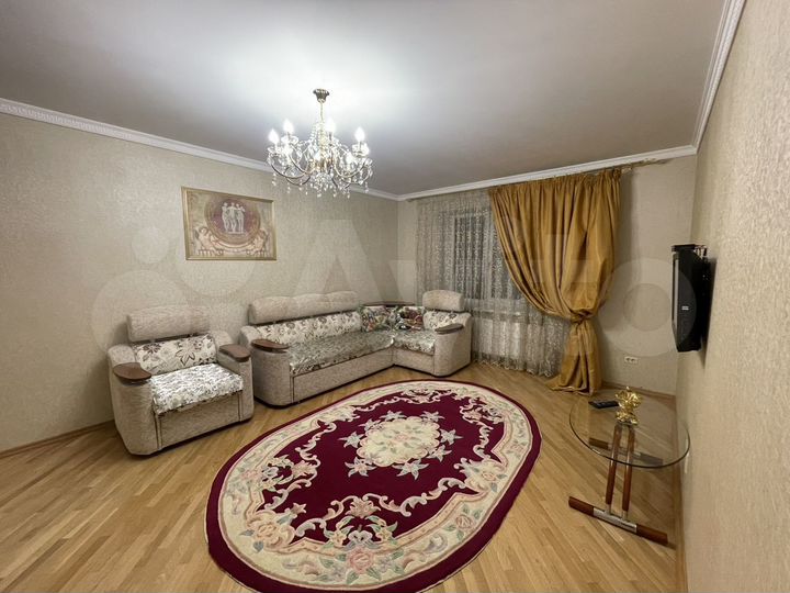 3-к. квартира, 100 м², 5/5 эт.