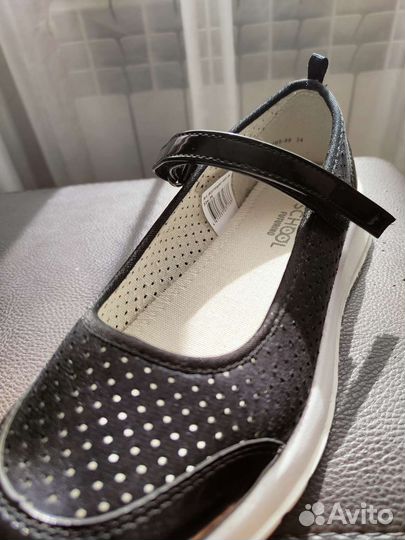 Туфли для девочки новые