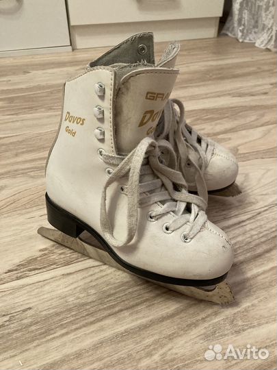 Коньки фигурные graf