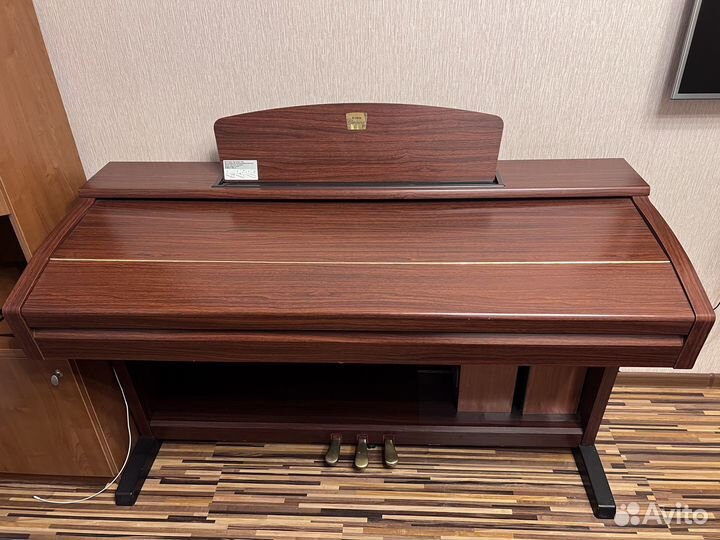 Yamaha CVP-303M цифровое пианино clavinova