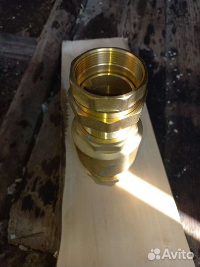 Обратный клапан для воды