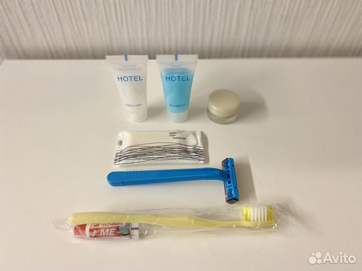 Дорожный набор в косметичке