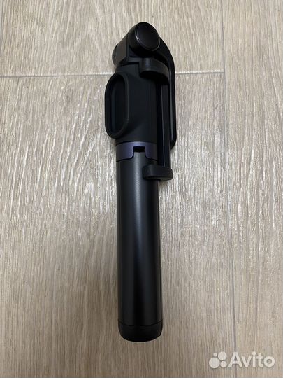 Трипод Xiaomi Mi Selfie Stick tripod