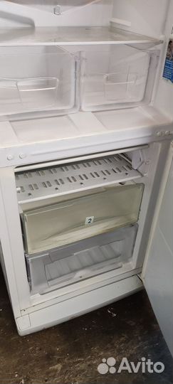 Холодильник Indesit NBM420