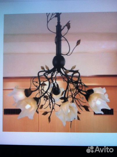 Люстра с настольными лампами