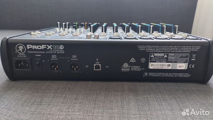 Микшерный пульт ProFx12v2