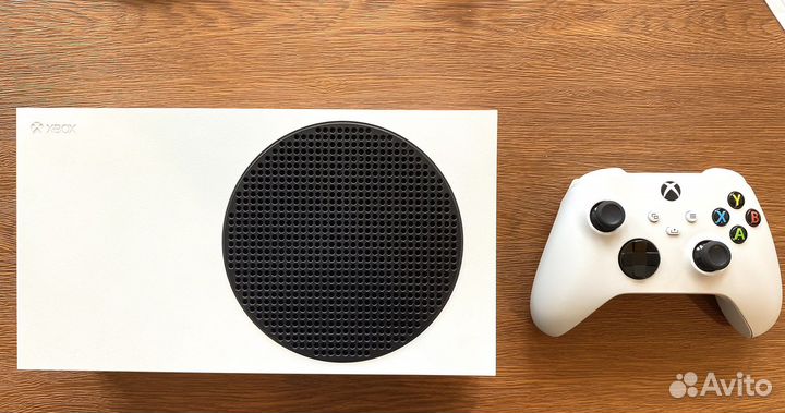 Xbox Series S Ростест 2 геймпада