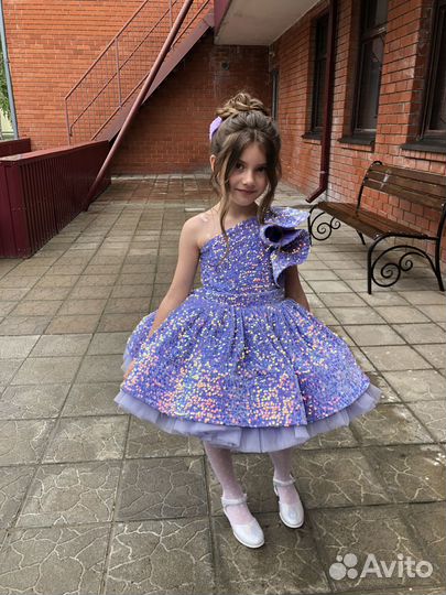 Платье праздничное