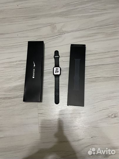 Часы Apple Watch Nike Series 6, 44mm